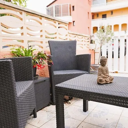 בית נופש L'azur 4 Pers Clim Parking Acces Direct *