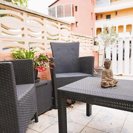 Holiday home L'azur 4 Pers Clim Parking Acces Direct *
